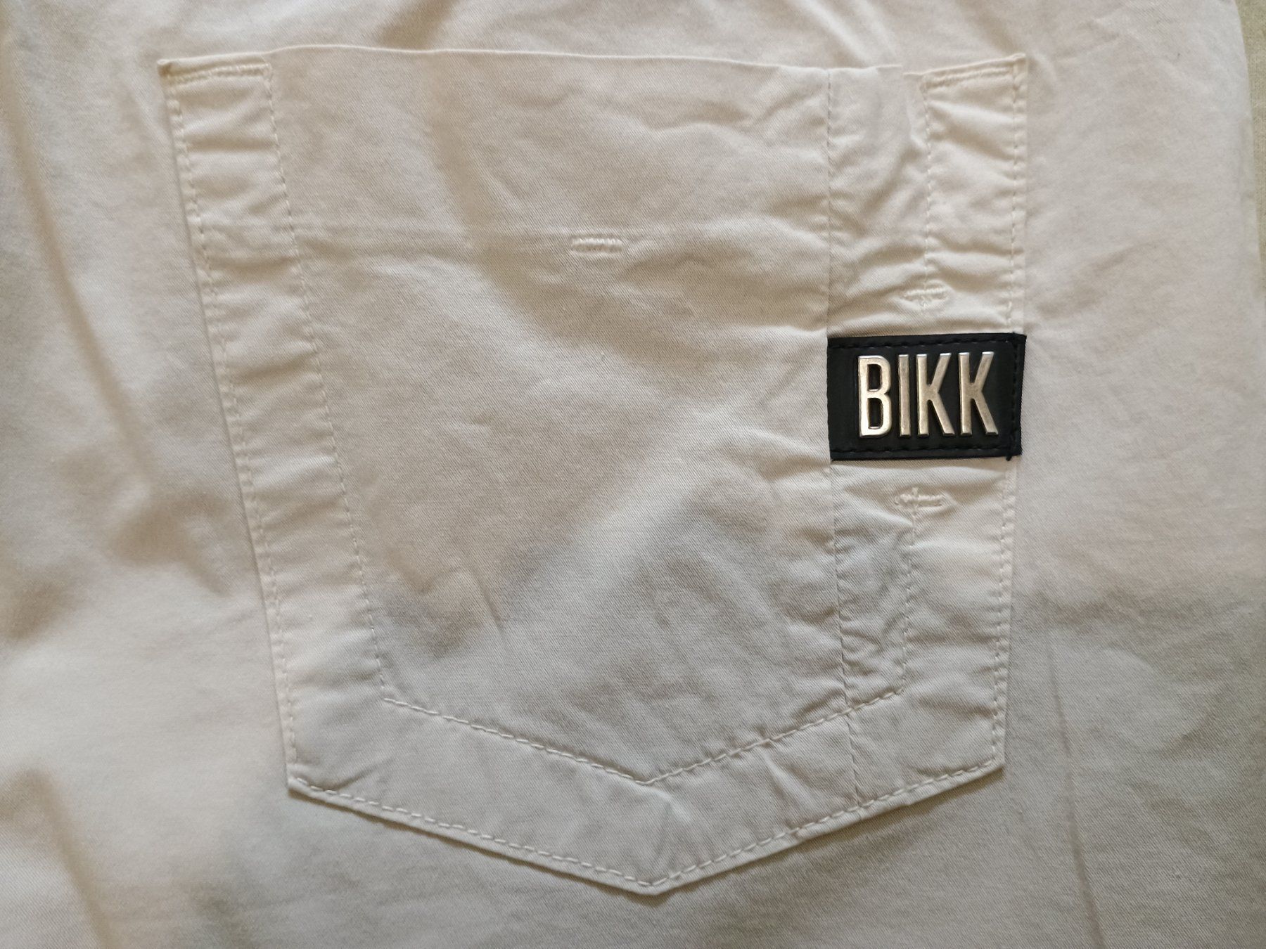 Bikkembergs Pantaloni: Bikkembergs Sommerhose – Usato da Zürich venduto da d0miNik. 4