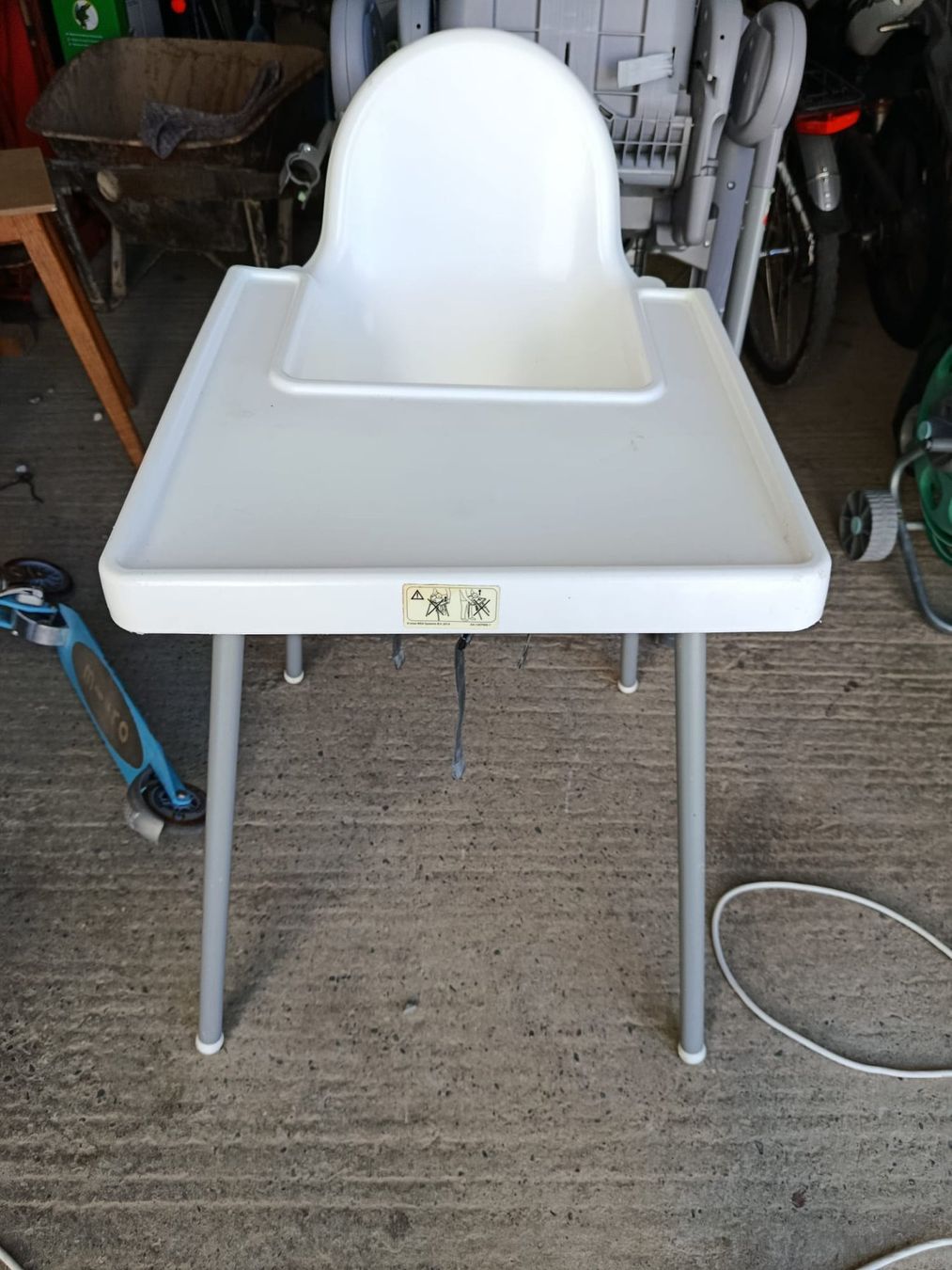 Ikea Hochstühle: A vendre chaise haute + tablette – Gebraucht aus Forel/FR von dro_gld6