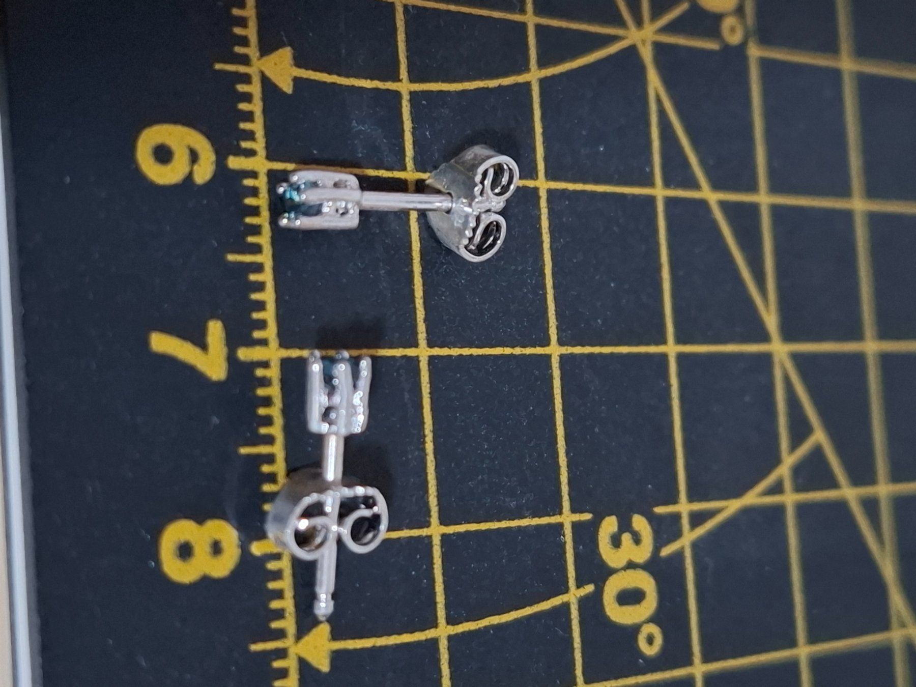 Ohrringe & -stecker: Ohrstecker 800 Silber – Gebraucht aus Zwieselberg von Halifaxmendusli 2