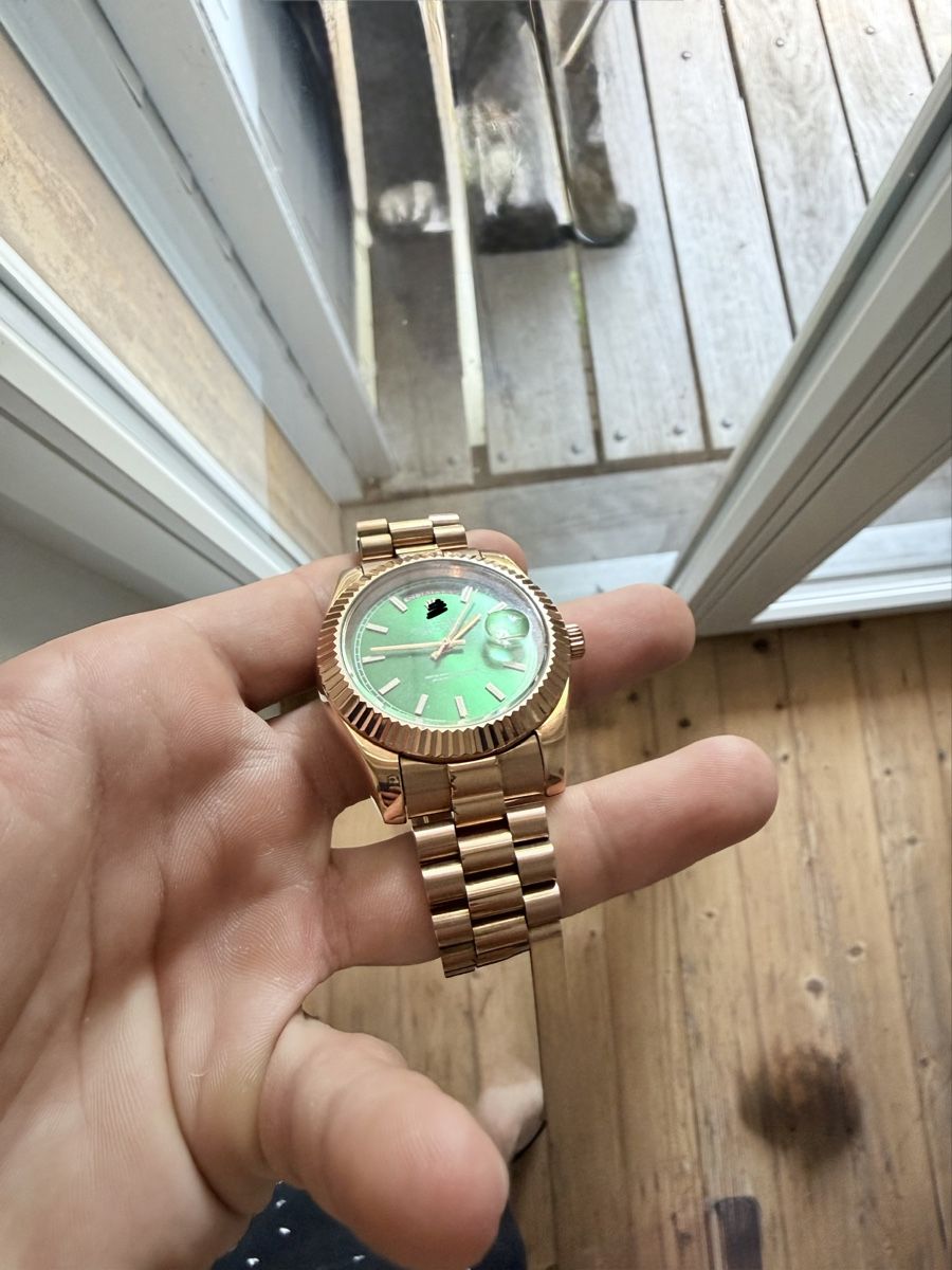 Swiss Montres: Armbanduhr Rosegold – Neuf (Voir description) à Arbon par exoticseller 1