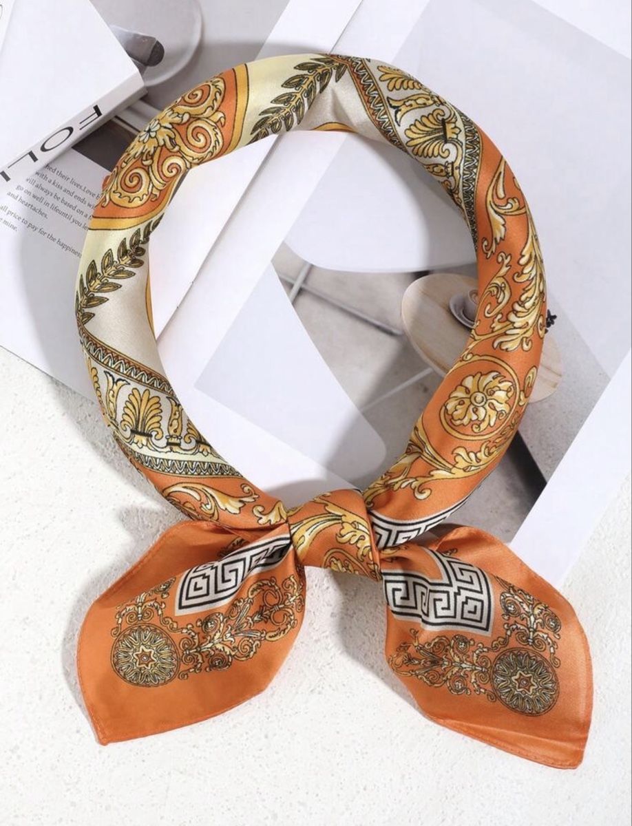 Foulard & Sciarpe: Foulard  – Nuovo e nell'imballaggio originale da Châtel-St-Denis venduto da Montclair_Swiss 1
