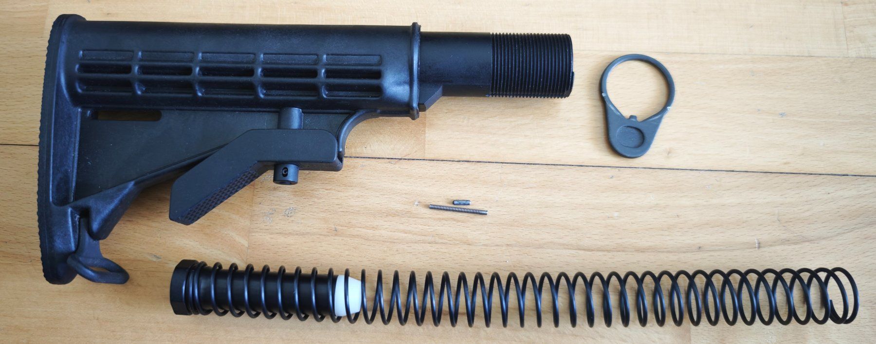Tutti gli attrezzi: Schaft AR15 / M16 Mil Spec komplett - Original - Mit Buffer! – Usato da Rüti ZH venduto da Sarah0406