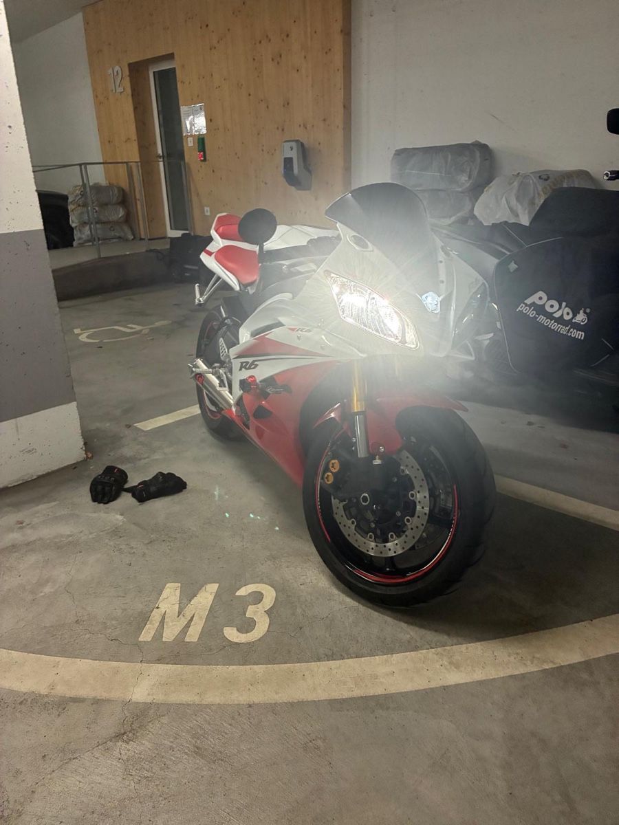 Yamaha Strada: Yamaha R6 Sport-Motorrad – Usato da Chur venduto da lululemooon 1