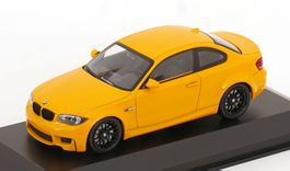 BMW 1er M Coupé E82 2011-2012 gelb     1:43 von MaXichamps /