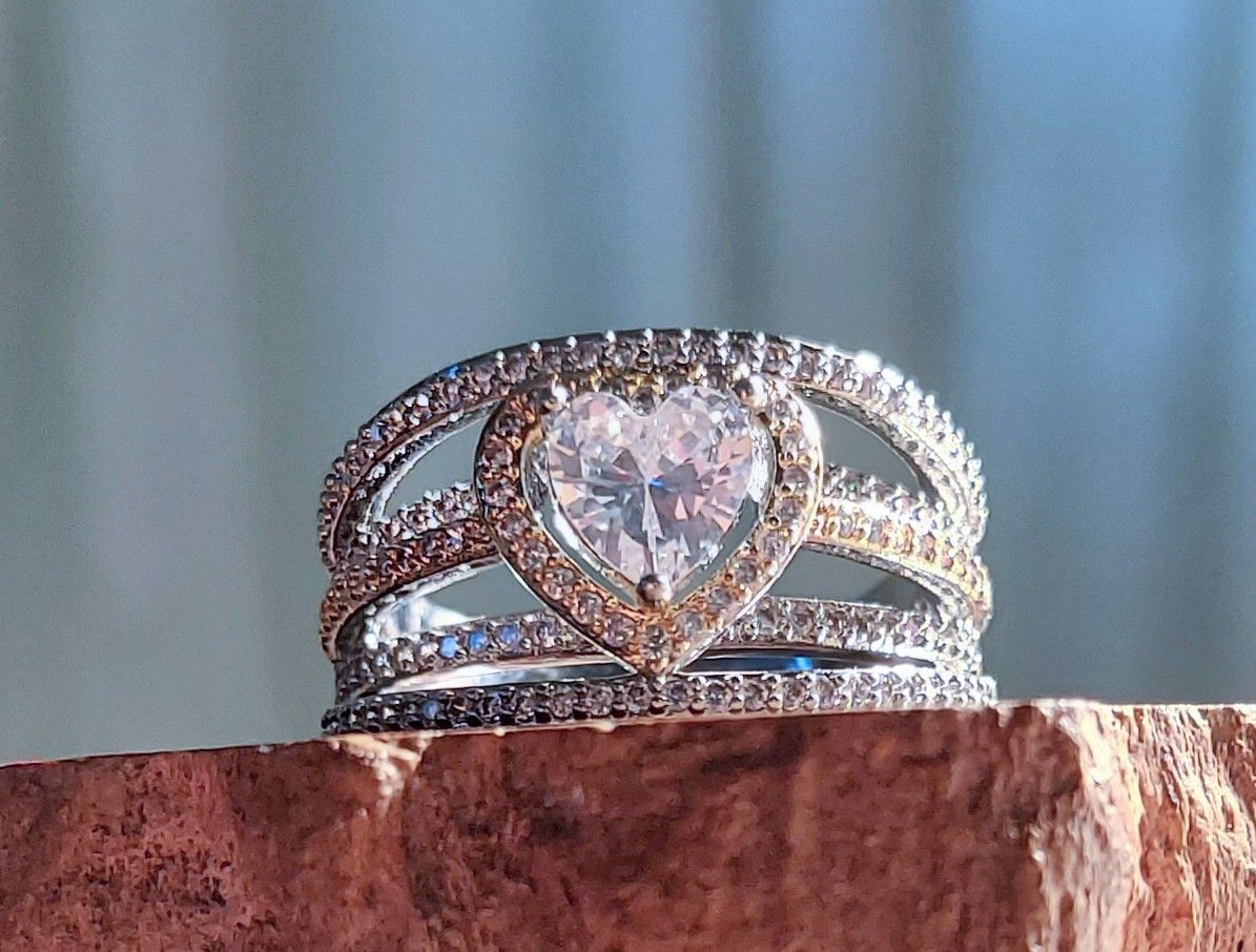 Anelli: Ring versilbert, mit grossem Zirkonia-Herz – Nuovo (secondo la descrizione) da Ettenhausen TG venduto da CH2300 1