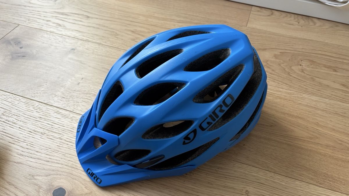Giro Caschi: Giro Velohelm, blau – Usato da Bülach venduto da Flurin_