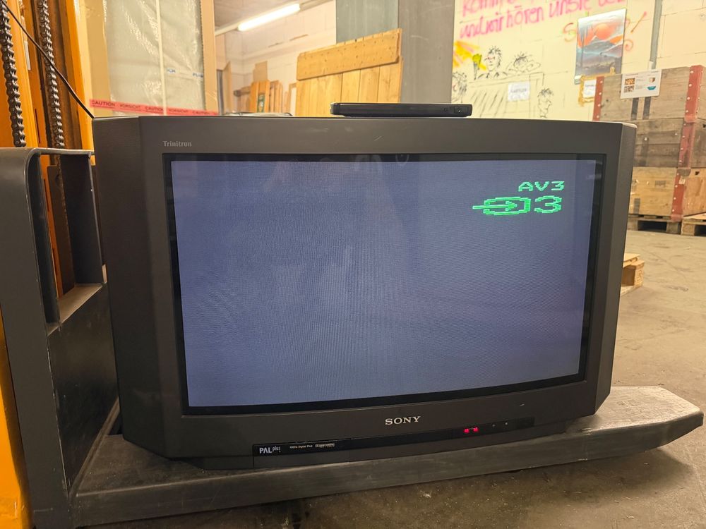 Sony KV-32WS3D Trinitron Color TV (Gebraucht) in Ebmatingen für CHF 150 ...