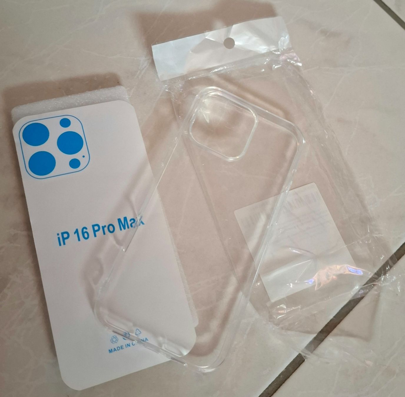 Apple Cover & Protezioni schermo: iphone 16 Pro Max Hülle/ Cover plus Display Schützglas. – Nuovo e nell'imballaggio originale da Rotkreuz venduto da keerthdi 1