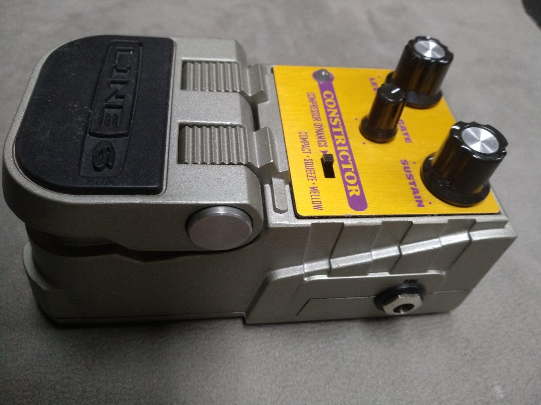 Line 6 Strumenti musicali: Line 6 Constrictor 3 Type Compressor! TOP NP 129 Chf – Usato da Cama venduto da Superbayer 2