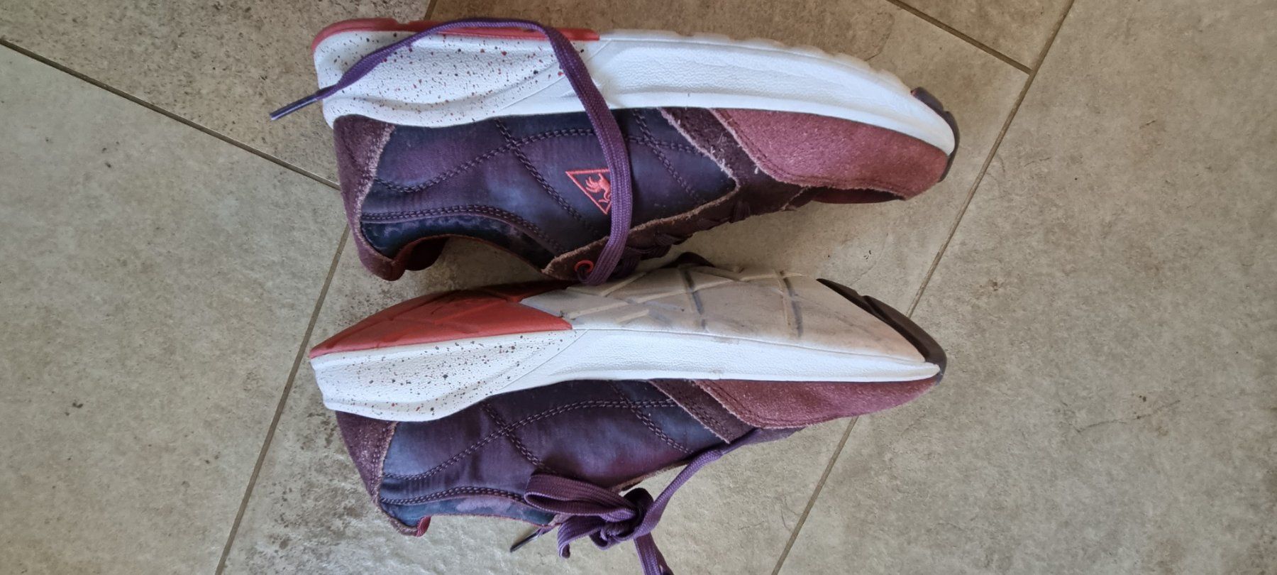 Scarpe da donna: Turnschuhe gr.40 – Usato da Grossdietwil venduto da GNOM313 1