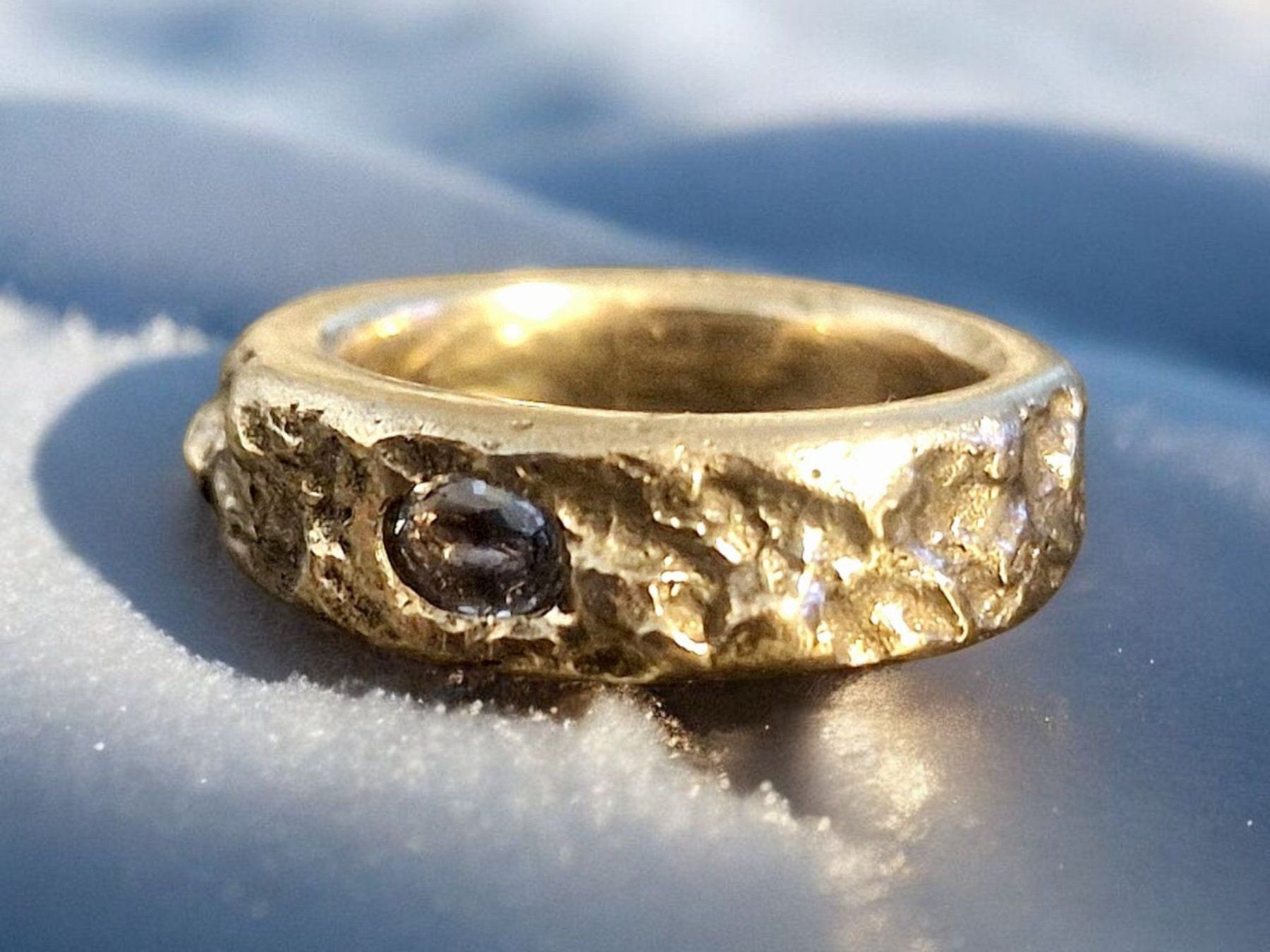 Anelli: Wilder Ring, Bronze & Saphir, Gr. 51.5 – Nuovo e nell'imballaggio originale da Aarau venduto da Schmuckhoehle_MD 4