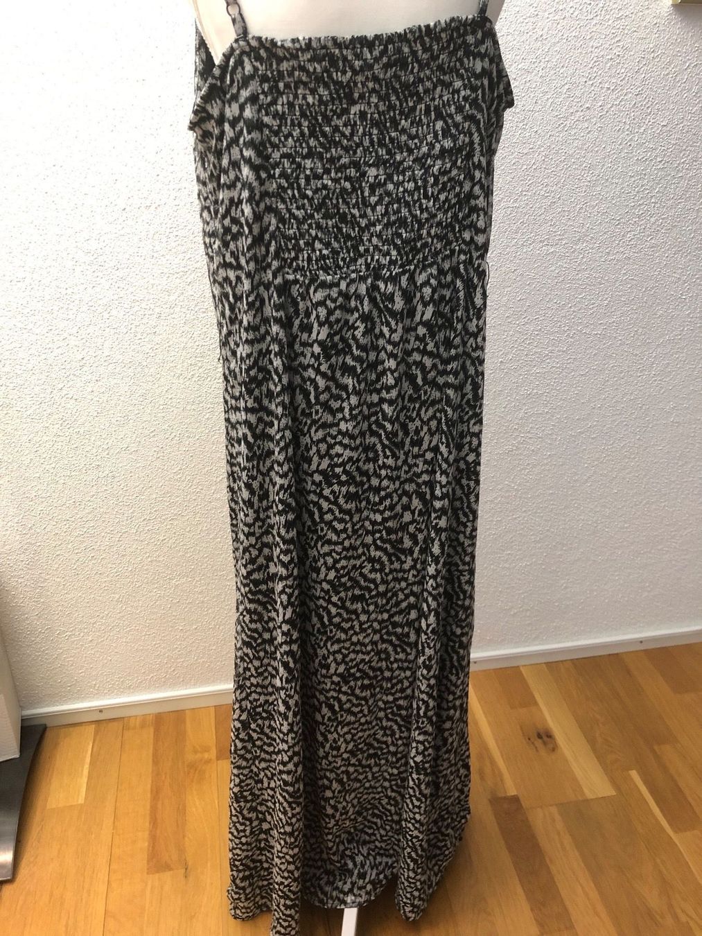 Vestiti: Kleid lang. Gr. 44 – Usato da Wallisellen venduto da watcher01 2
