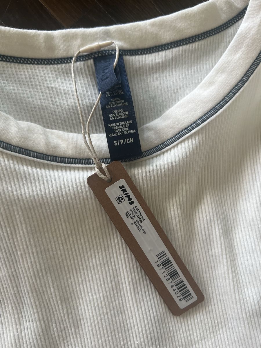 Skims Vestiti: SKIMS Kleid Gr. S mit Etikett – Nuovo e nell'imballaggio originale da Baar venduto da Lila2006 2