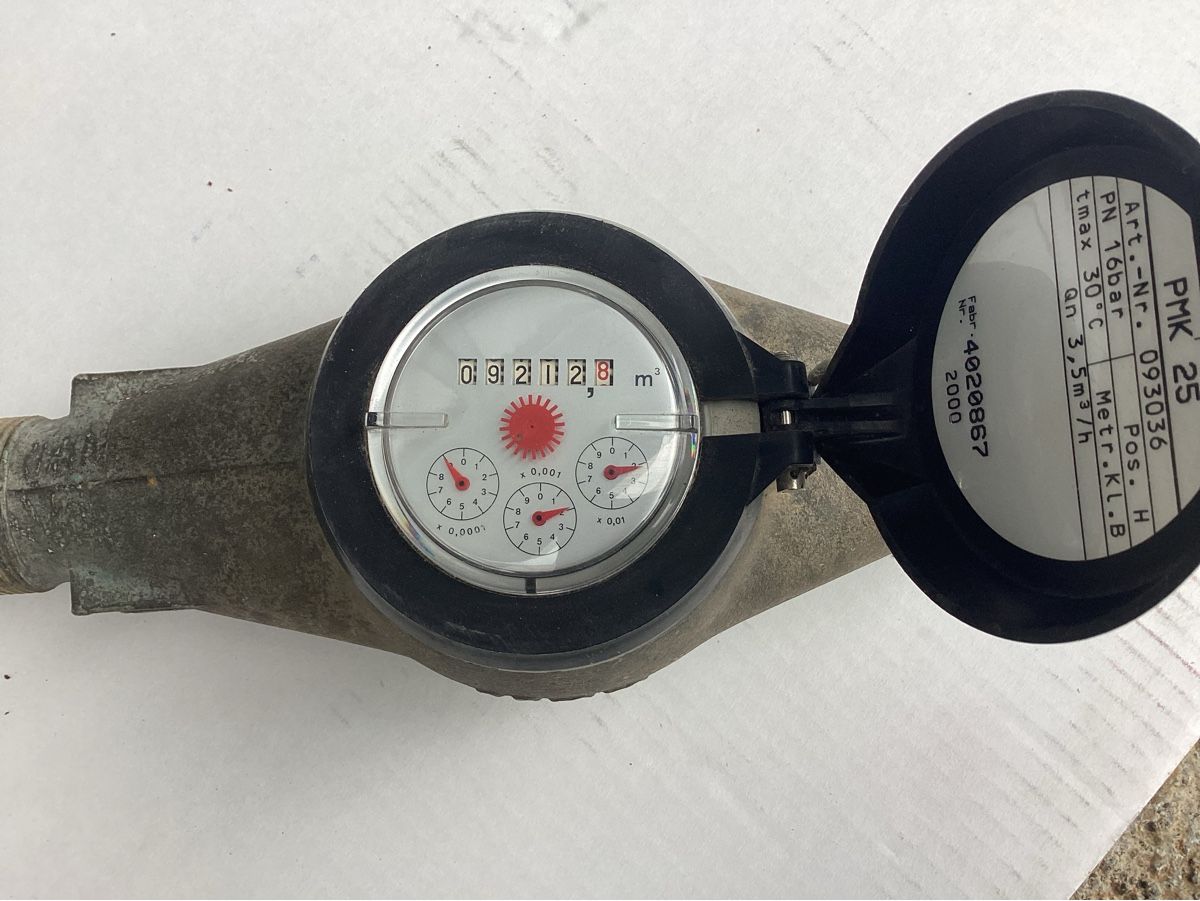 Rubinetteria: Wasseruhr – Usato da niederurnen venduto da Hagugelmann 3