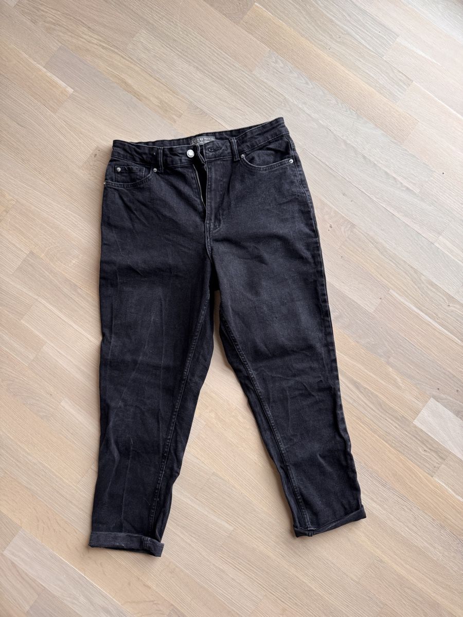 Primark Jeans: Schwarze Mom Jeans, Grösse 40 – Nuovo (secondo la descrizione) da Aesch BL venduto da Sheisign