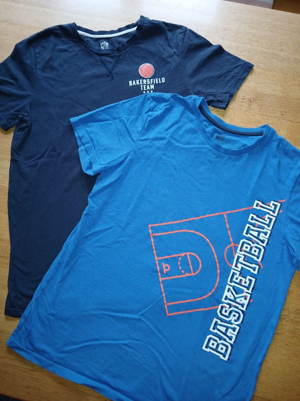 Camicie, T-shirt & Polo: t shirt Basketball 188 M – Usato da recherswil venduto da papamoll71