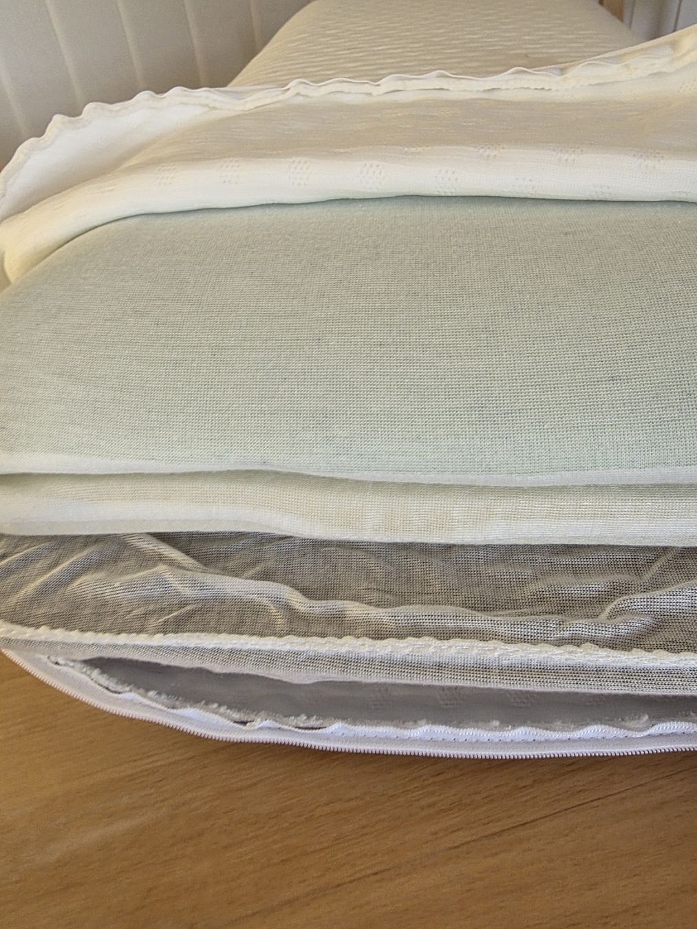 Emma Cuscini: Emma Memory Foam Pillow – Never Used – Nuovo (secondo la descrizione) da Savigny venduto da mar_pfd8 5