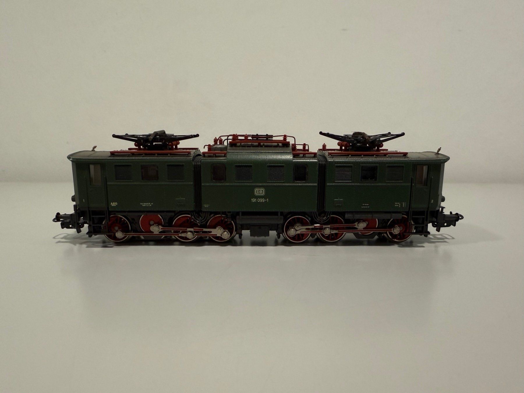 Märklin Modellini di ferrovie: Elektrolokomotive BR 191 der DB – Nuovo (secondo la descrizione) da Oftringen venduto da Pgi 1