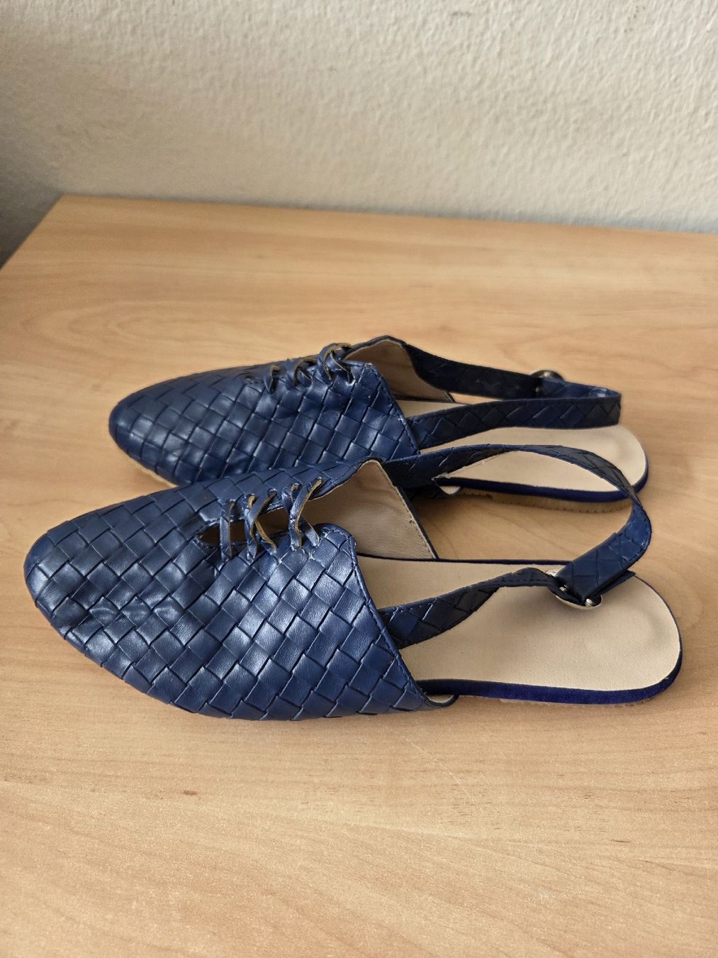 Scarpe da donna: Leder oder Kunstleder? Sommer Damenschuh Dunkelblau Gr.39 – Nuovo (secondo la descrizione) da Winterthur venduto da katzen07 1