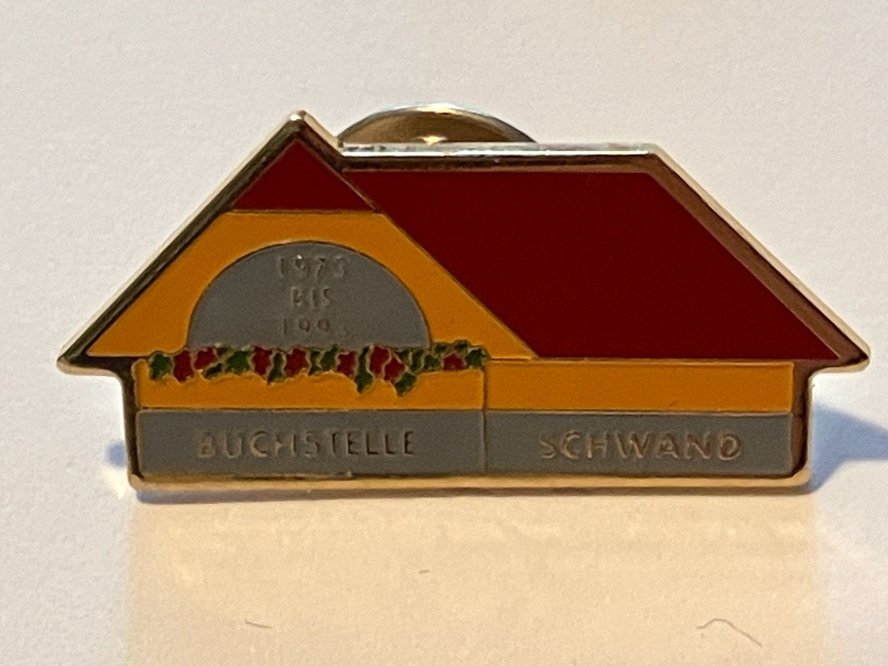 Placchette & Badge: 1 Pin Buchstelle Schwand – Usato da Basel venduto da djwwpp