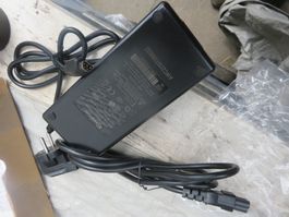 Ladegerät🤩vereschiedene ca 15 Stk 12 bis 60 Volt ect.