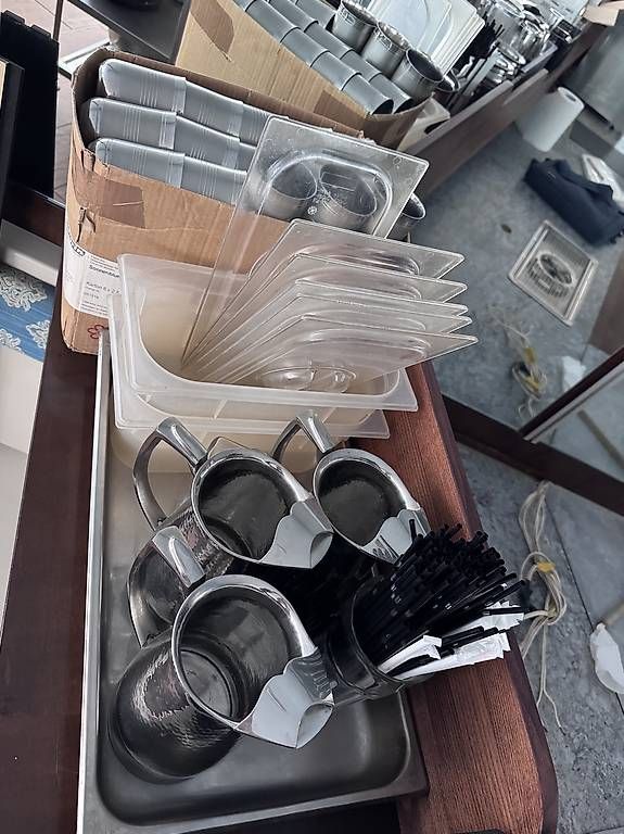 Set di piatti: Geschirr Kollektion  – Usato da Matten bei Interlaken venduto da Alpha810 4
