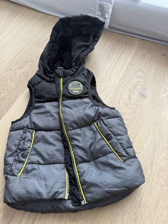 Winter Weste mit Kapuze, Grösse 98 top Zustand