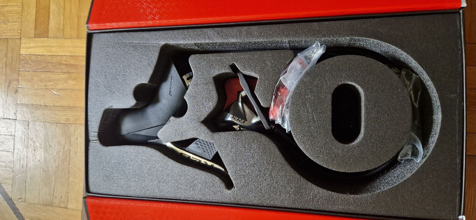 Sram Pezzi di ricambio: SRAM Red AXS D1 Front Shift-Brake Lever and brake caliper – Nuovo e nell'imballaggio originale da Grand-Lancy venduto da vla_jp9d