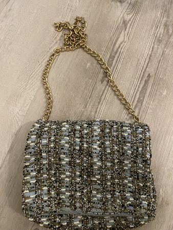 Elegante Umhängetasche mit Goldkette  Zara