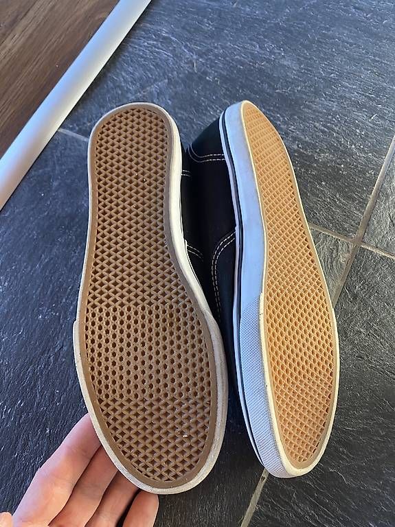 Vans Scarpe da donna: Vans Sneaker Grösse 39 – Usato da Lantsch/ Lenz venduto da Krawallier 1