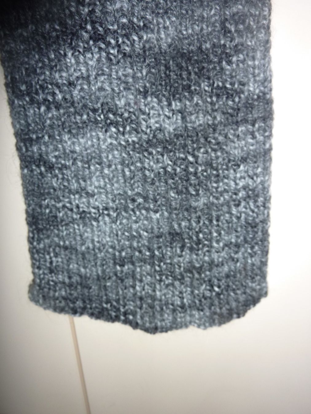 Foulard & Sciarpe: Handgestrickter, warmer Winterschal, Grau-meliert, Neu – Nuovo (secondo la descrizione) da Triengen venduto da Nussbaum14 6