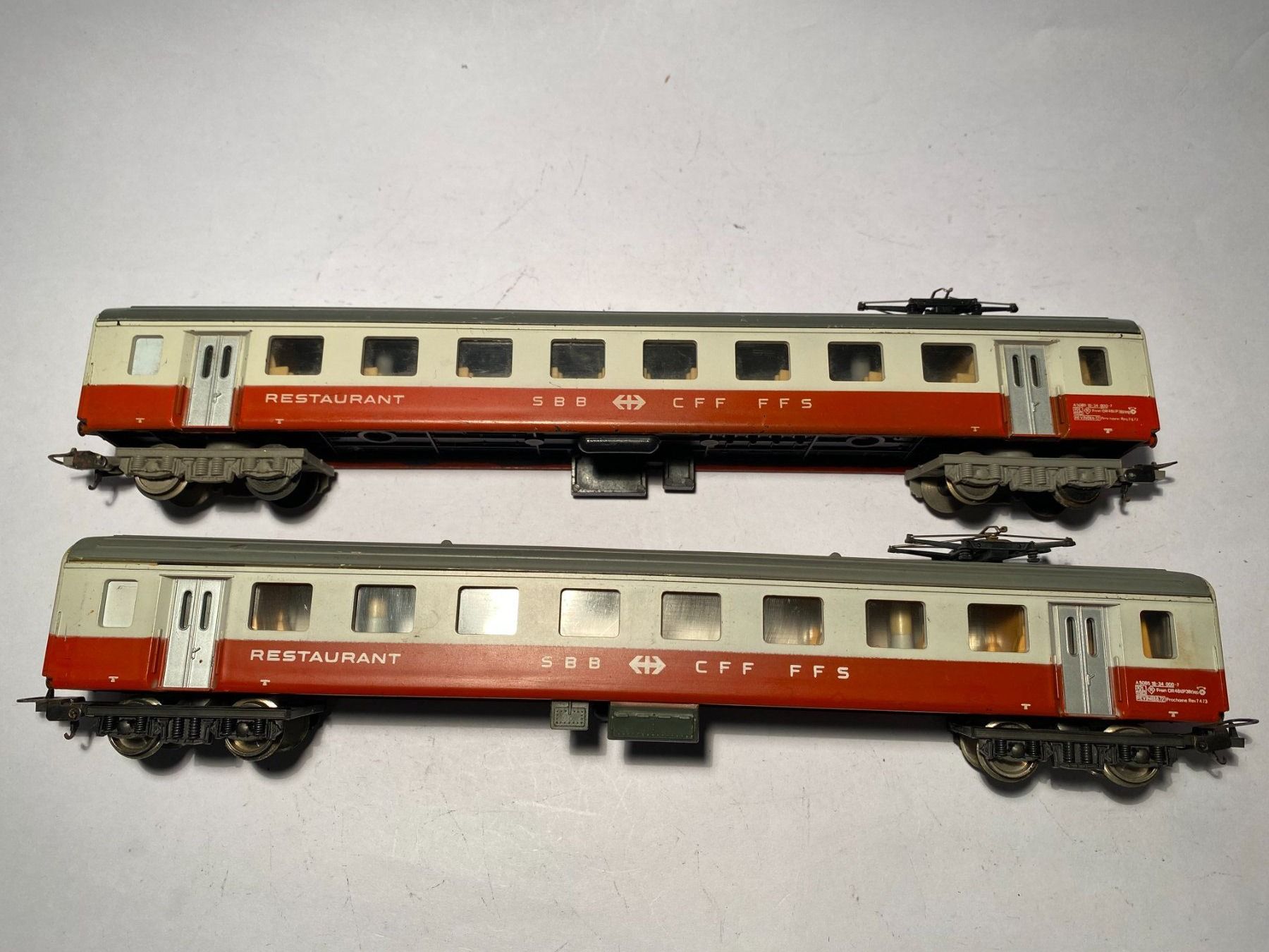 Lima Modelleisenbahnen: LIMA 2x Restaurantwagen Swiss Express SBB, DC Achsen – Gebraucht aus Buchrain von Modellbahn11 1