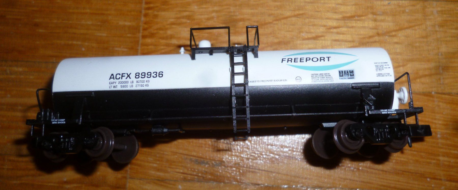 Modellini di ferrovie: US-Kesselwagen – Nuovo e nell'imballaggio originale da Langenthal venduto da Tbraunbaer