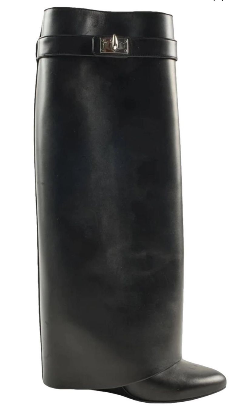Givenchy Scarpe da donna: Givenchy shark boots (38) – Usato da Rüschlikon venduto da Tey_sl 2