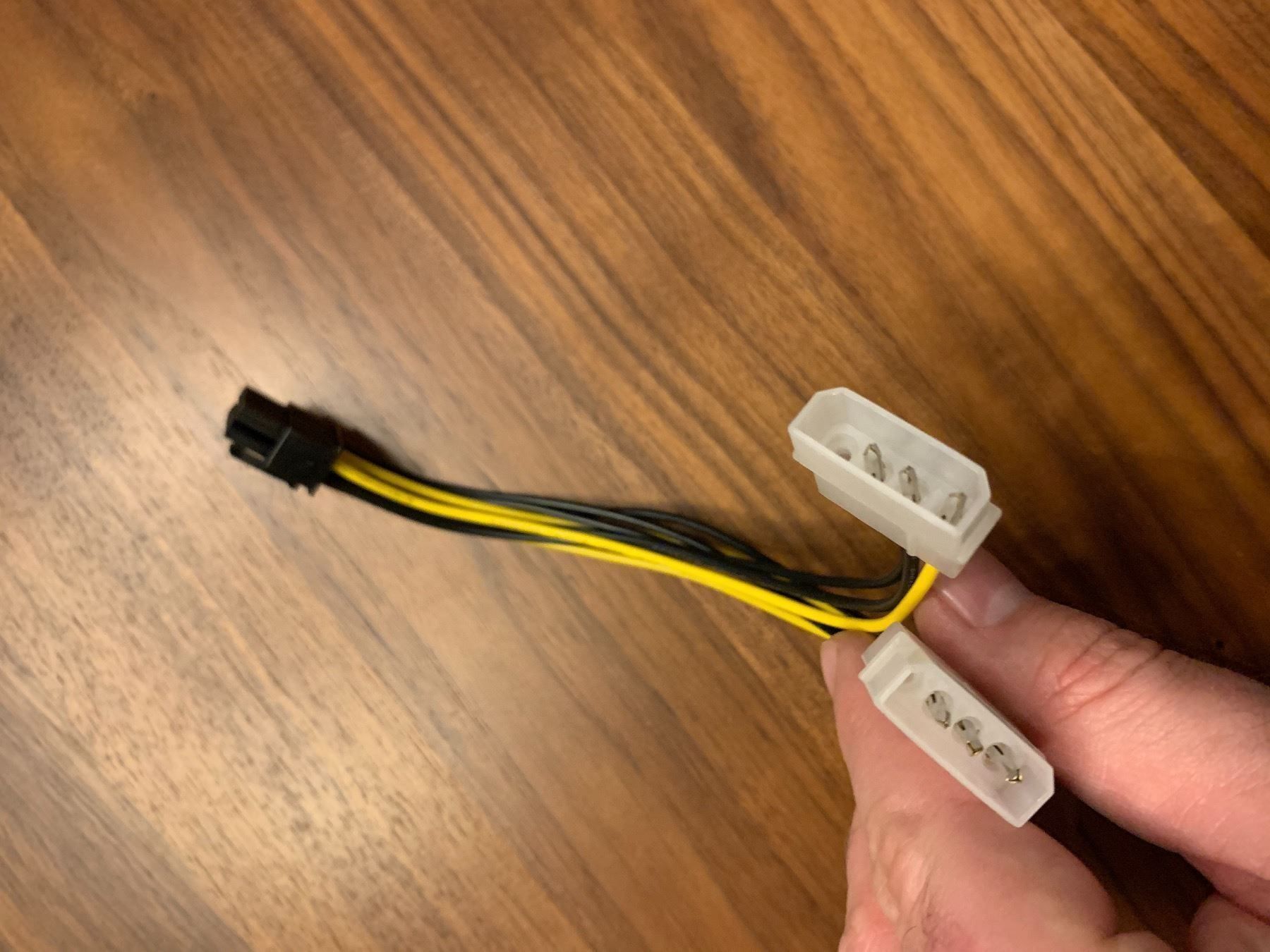 Server: Kabel für Computer, Server, Festplatten – Nuovo (secondo la descrizione) da Horgen venduto da Auction-Kings 3