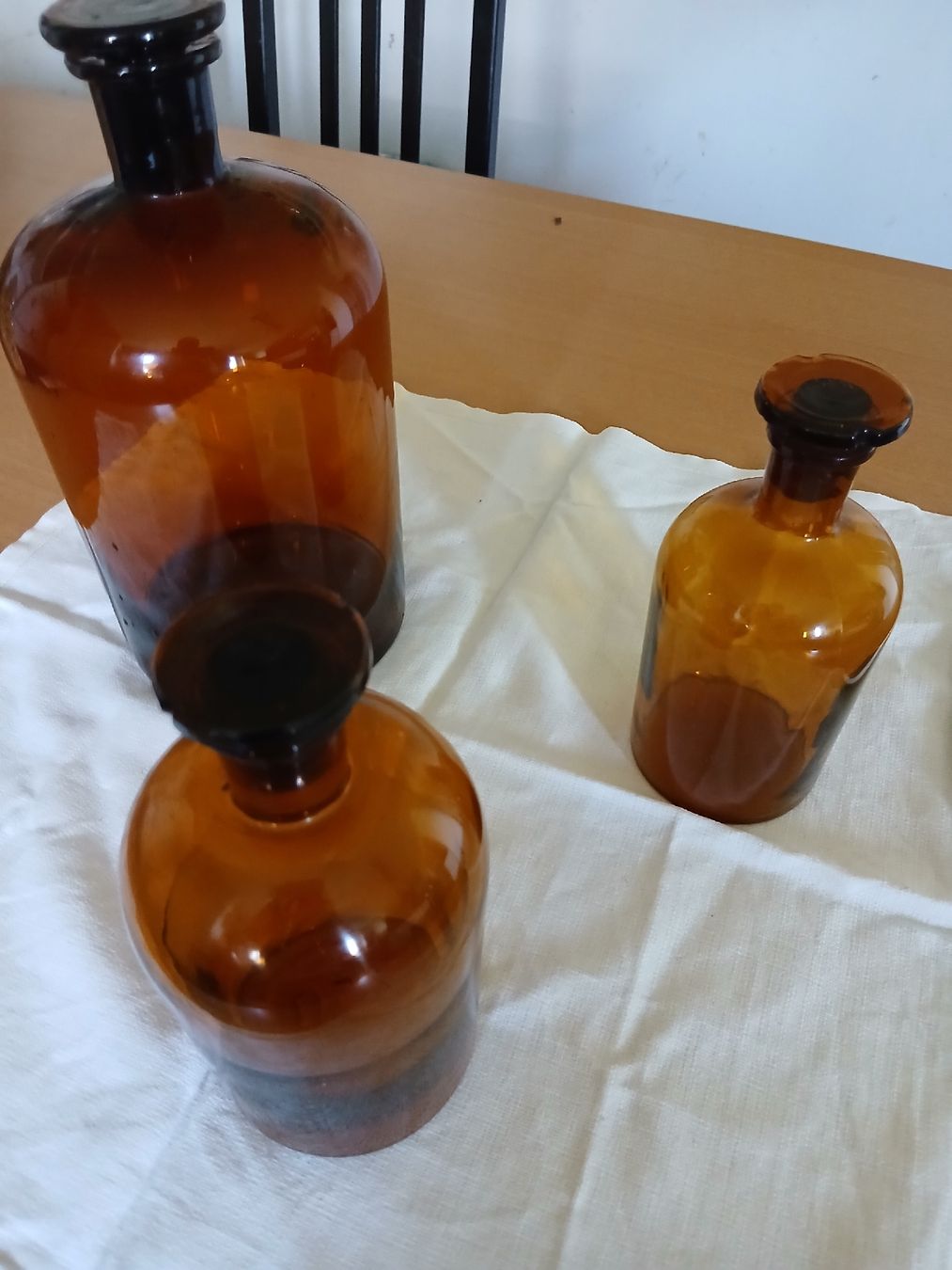 Accessori da laboratorio: 3 antike Apotheker Flaschen – Usato da Hildisrieden venduto da fam_hpj2 1