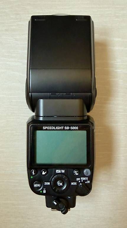 Nikon Flashs: Blitzgerät Nikon SB5000 – D'occasion à Giubiasco par SandroWeb
