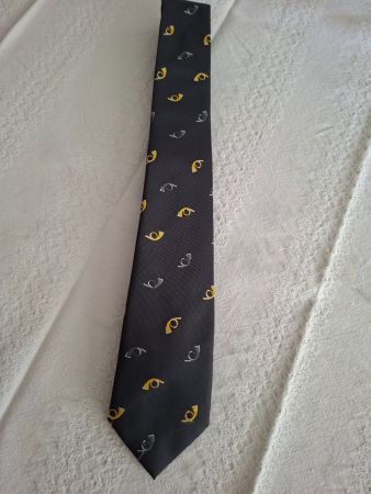 K 9 ... Krawatte mit Posthorn ... 100 % Polyester