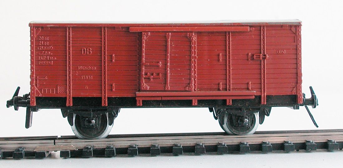 Trix Modellini di ferrovie: Trix Flachdachagen G der DB Spur H0 – Usato da Oberwil BL venduto da Klang 1
