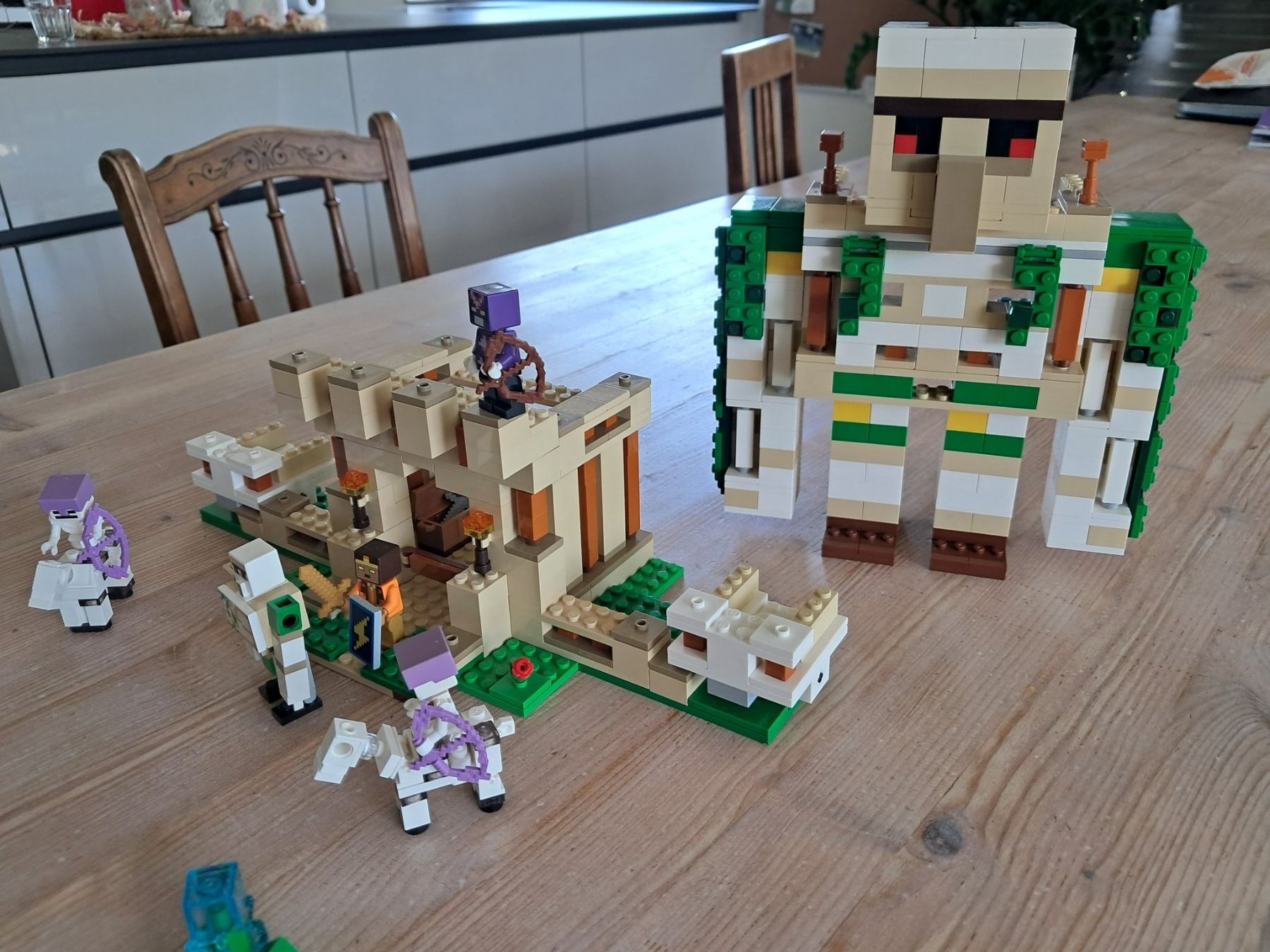 Lego Jeux de construction: Lego Minecraft  die Eisengolem-festung – D'occasion à Hellbühl par Miller13 2