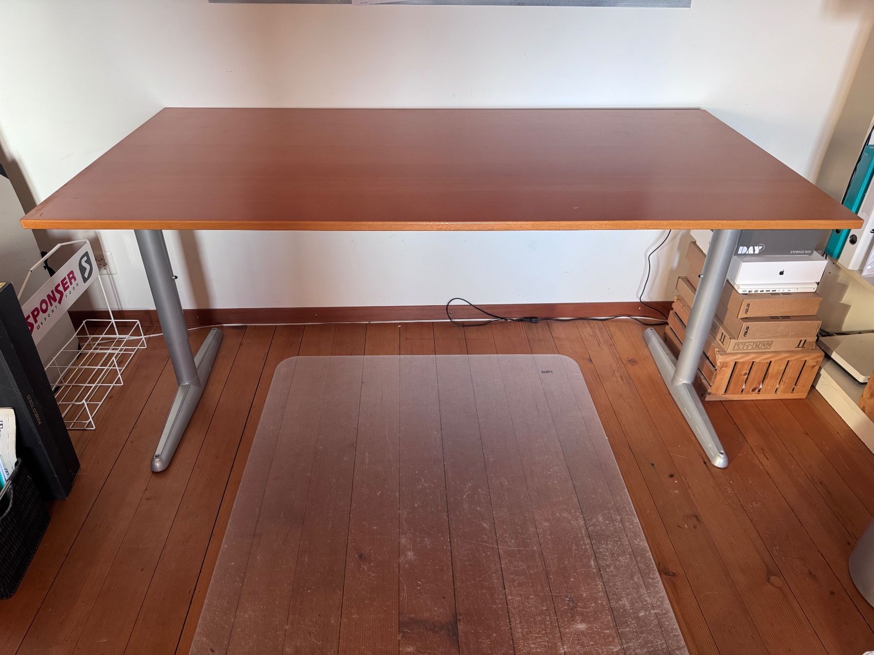 Scrivanie: Schreibtisch IKEA – Usato da Aeschlen ob Gunten venduto da keepthebeat