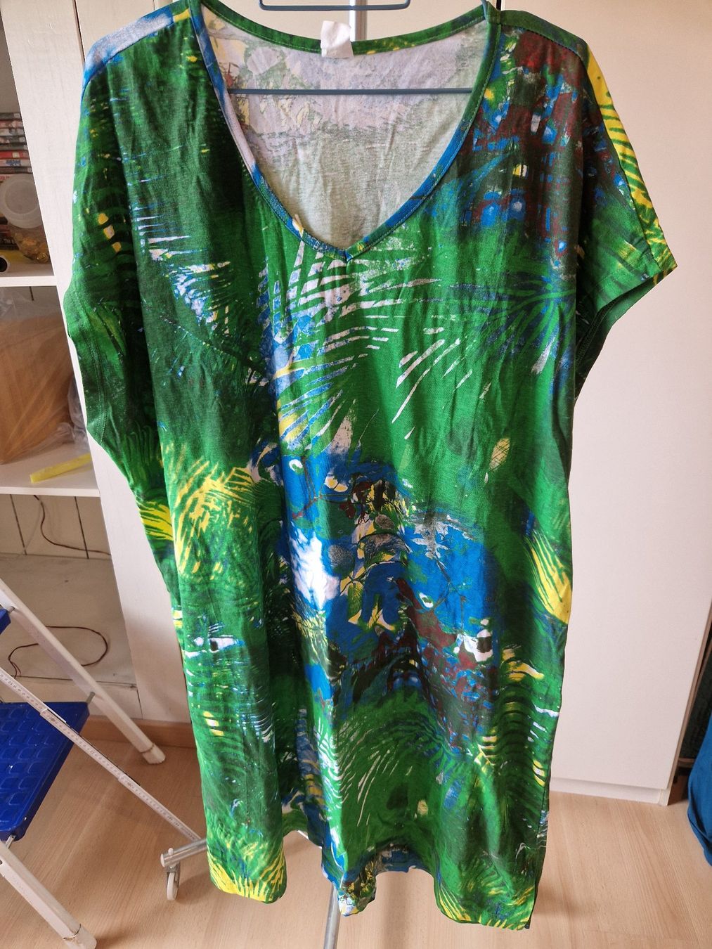 Kleider: Kleid Grün, Blau gemustert – Gebraucht aus Niederbipp von Trude04 2