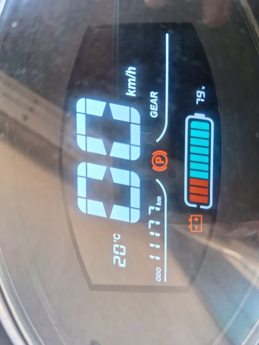 Autres: Elektroroller schwarz 75 km h – D'occasion à Reichenburg par ma__5qhl 1