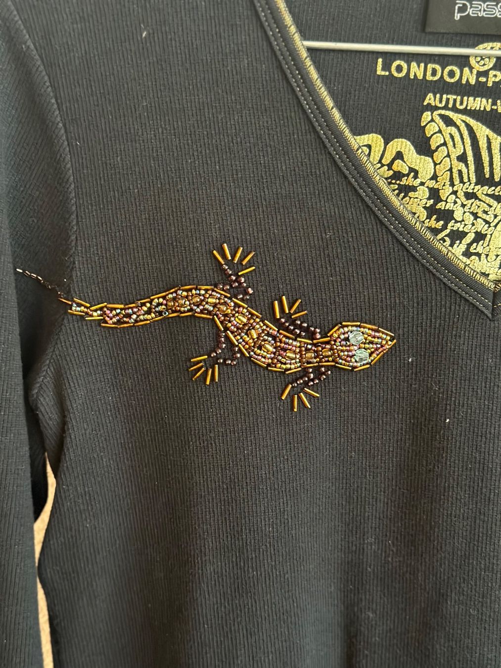 T-shirt: Oberteil schwarz mit Perlen (Passport)in L – Usato da Rothenburg venduto da wer_g9fd 6