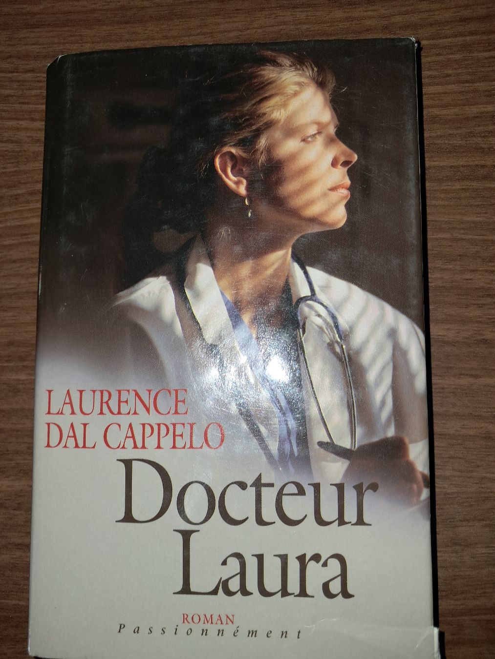 Bücher: Docteur laura de laurence dal cappelo – Gebraucht aus Le locle von juliensaran