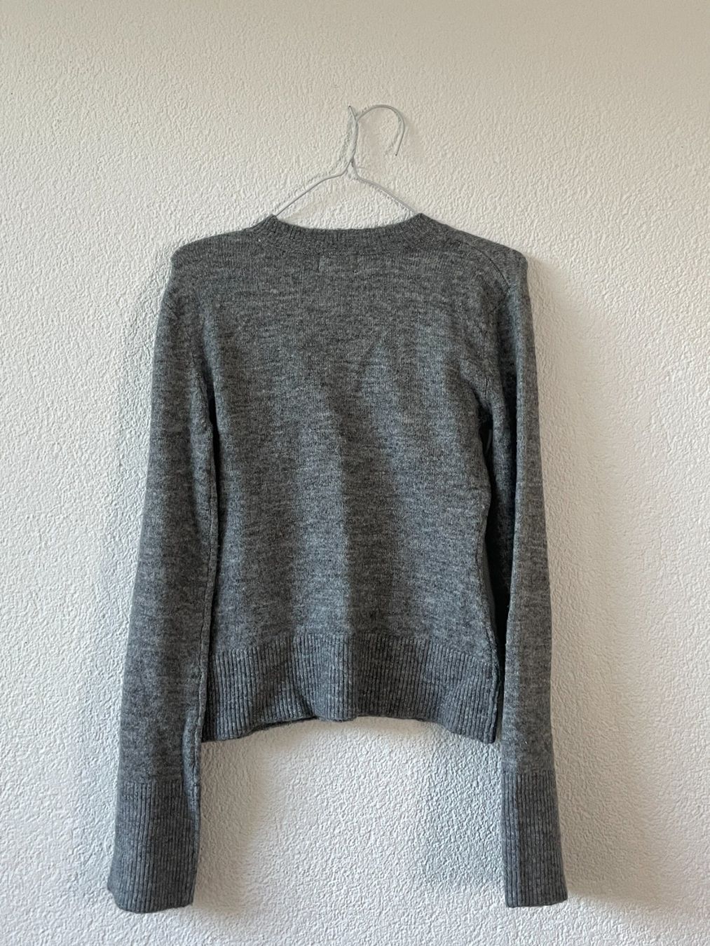 H&M Maglioni & Felpe: grauer Pulli – Usato da Uster venduto da emm_px8k 2
