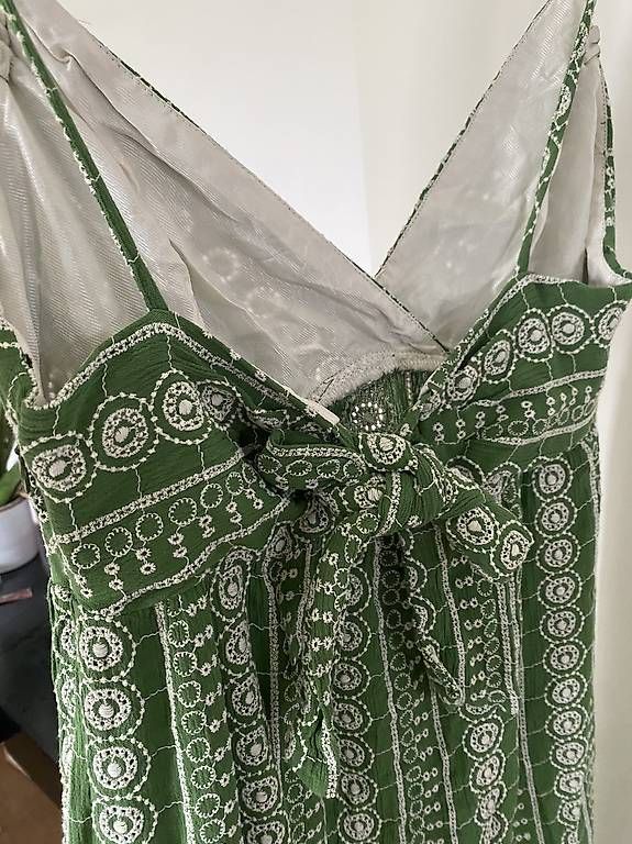 Vestiti: Robe Zara – Usato da Denges venduto da chino37 3
