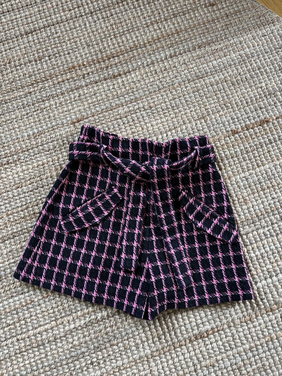Maje Pantalons: Short Maje – D'occasion à Neuchâtel par cam_lf7y