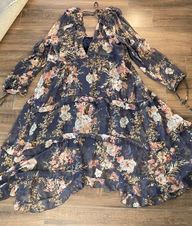 Asos Design Maxikleid floral blau farbig Gr. 52