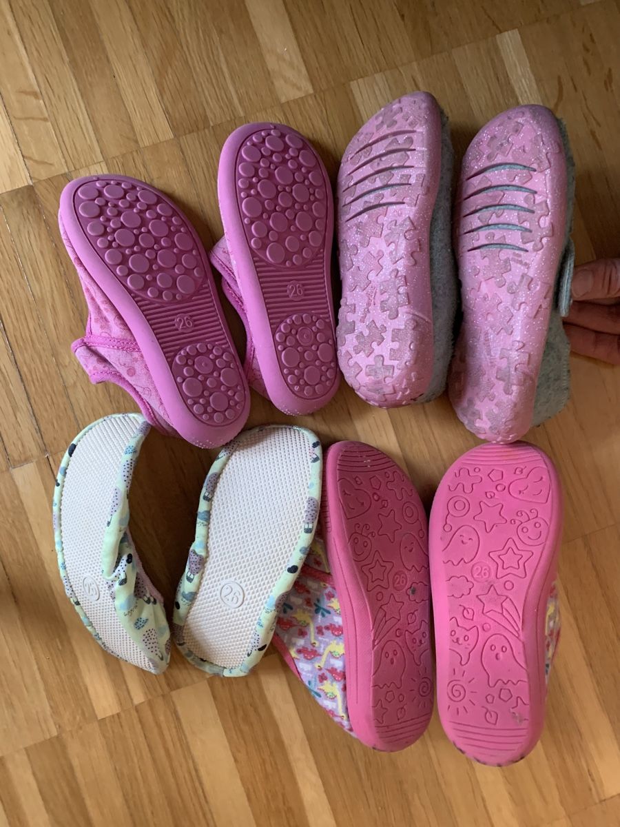 Scarpe per ragazze: Schuhpaket Mädchen, Grösse 26 – Usato da Basel venduto da aleksbalks 2